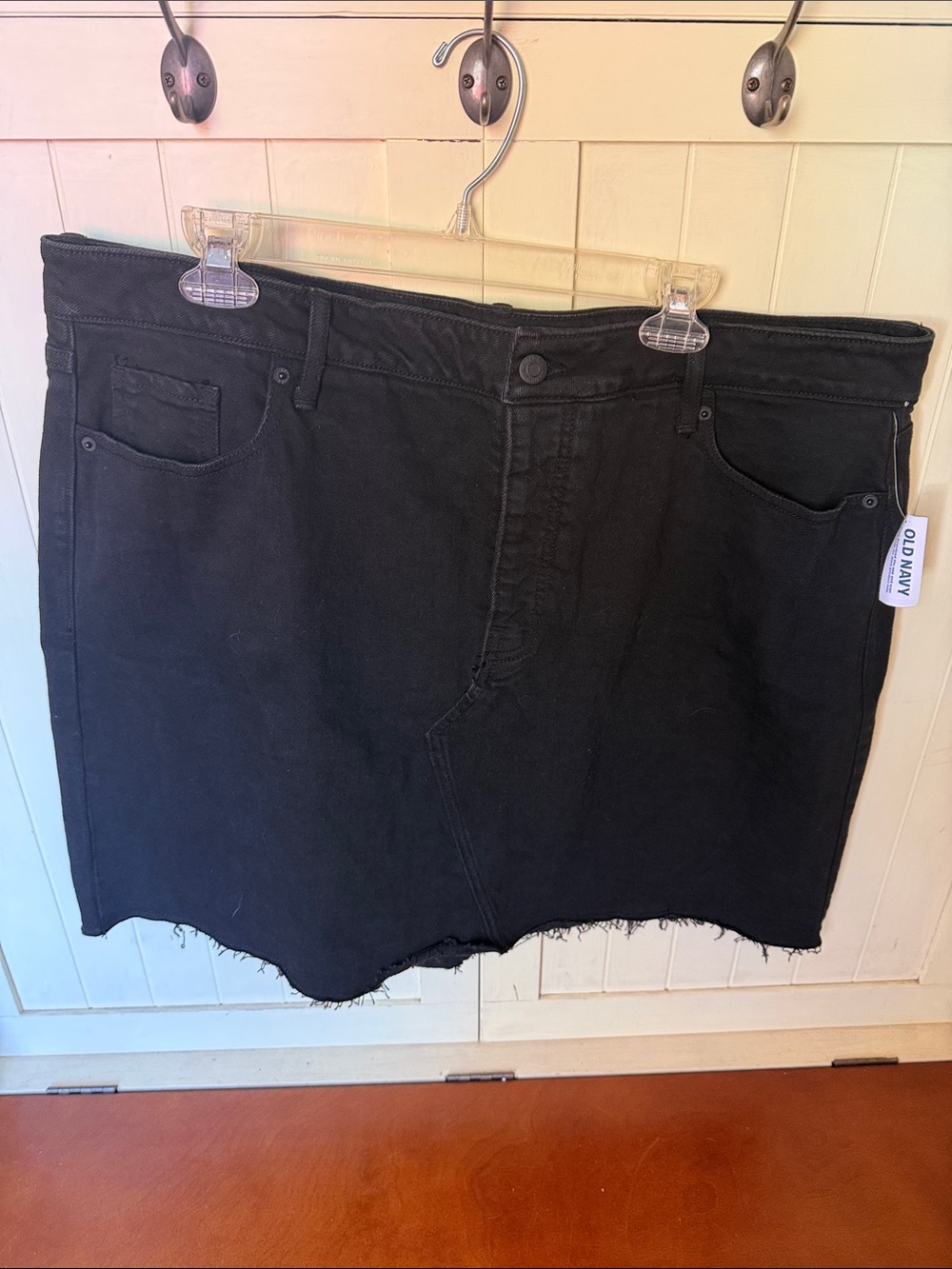 Old Navy Black High-Rise Jean skirt with smooth pockets NWT